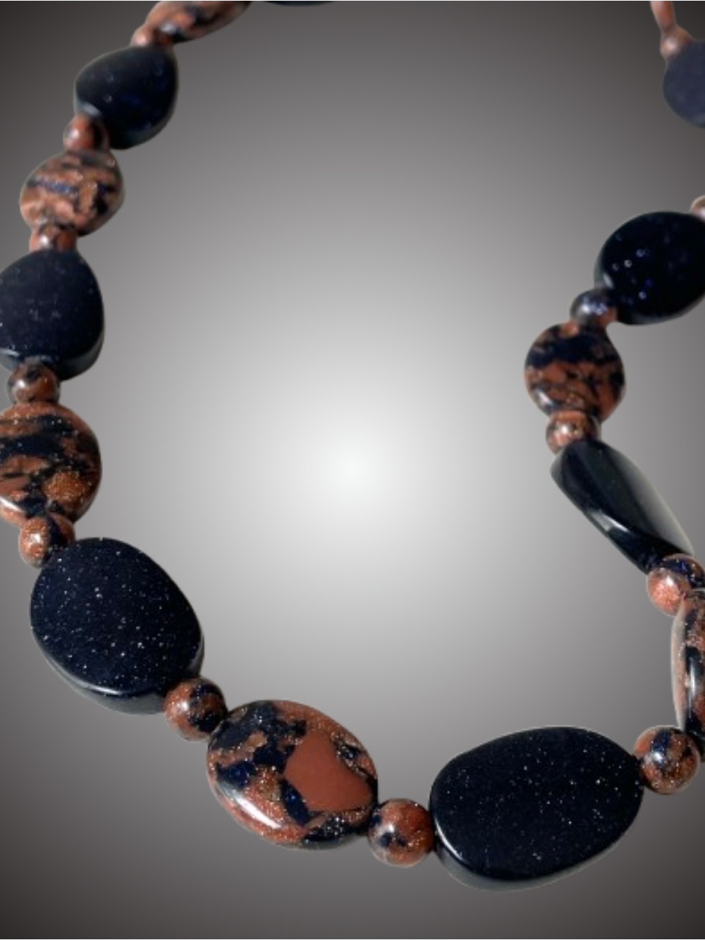 Vintage polished goldstone choker necklace w/ magnetic clasp